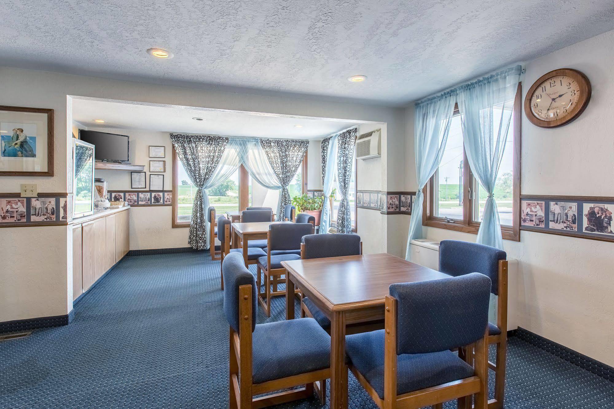 Amerivu Inn Harvest Estates New Hampton Exteriér fotografie