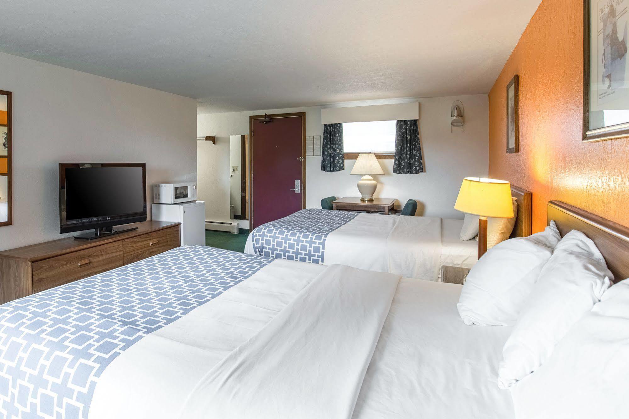 Amerivu Inn Harvest Estates New Hampton Exteriér fotografie